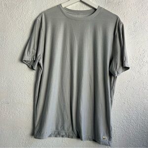 Vuori Men's Short Sleeve Crew Tee in Light Gray